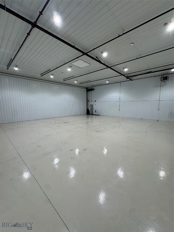 Eu 2 Gallatin Field Airport Property Photo 10