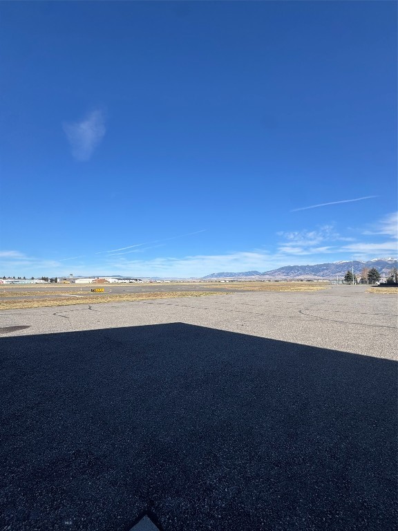 Eu 2 Gallatin Field Airport Property Photo 12