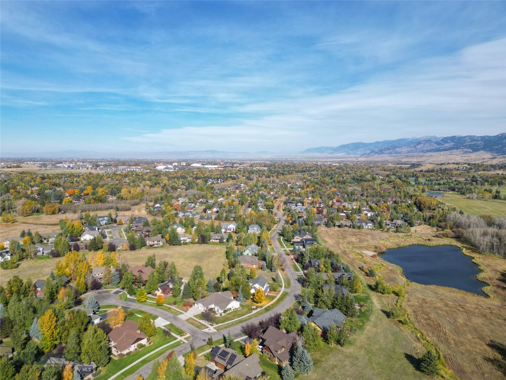 108 Rocking Bear Circle Property Photo 4