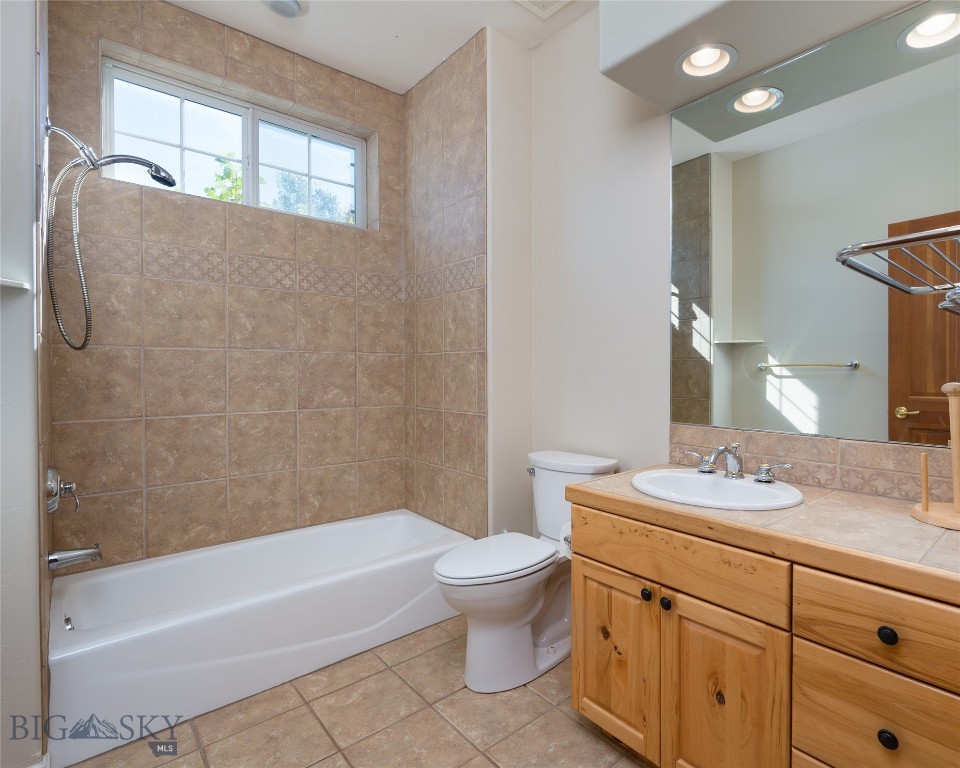 108 Rocking Bear Circle Property Photo 16