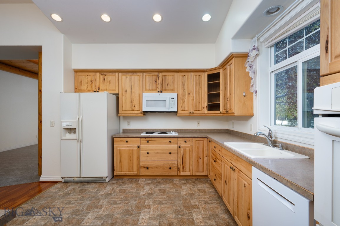 108 Rocking Bear Circle Property Photo 27
