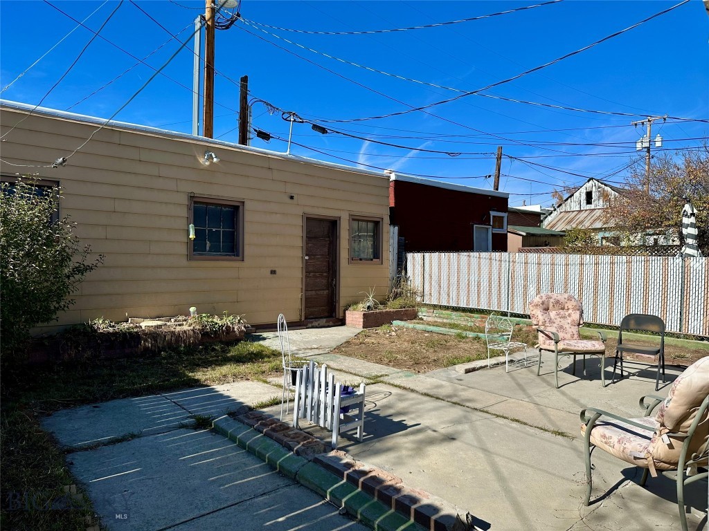 841 Placer Street Property Photo 2