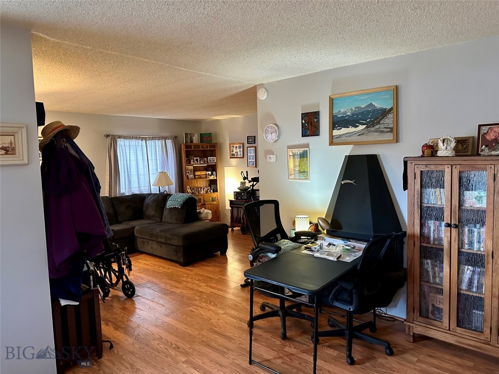 841 Placer Street Property Photo 5