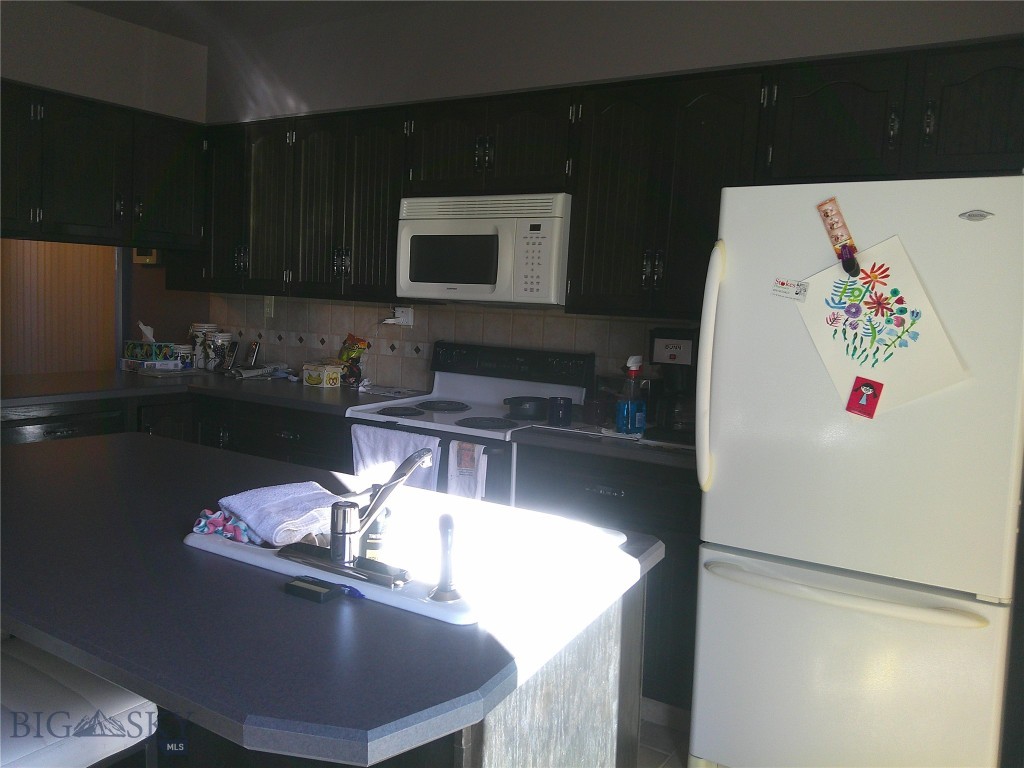 413 Spruce Street Property Photo 12