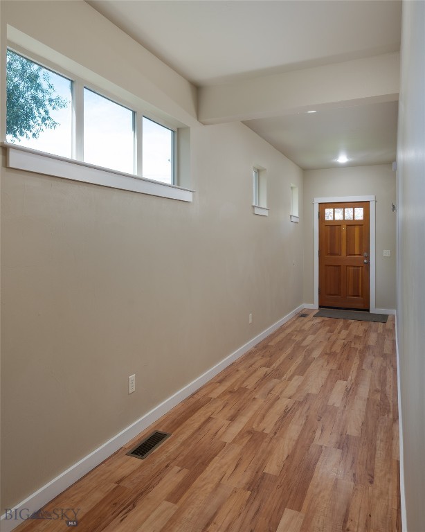 712 Forestglen Drive B Property Photo 14