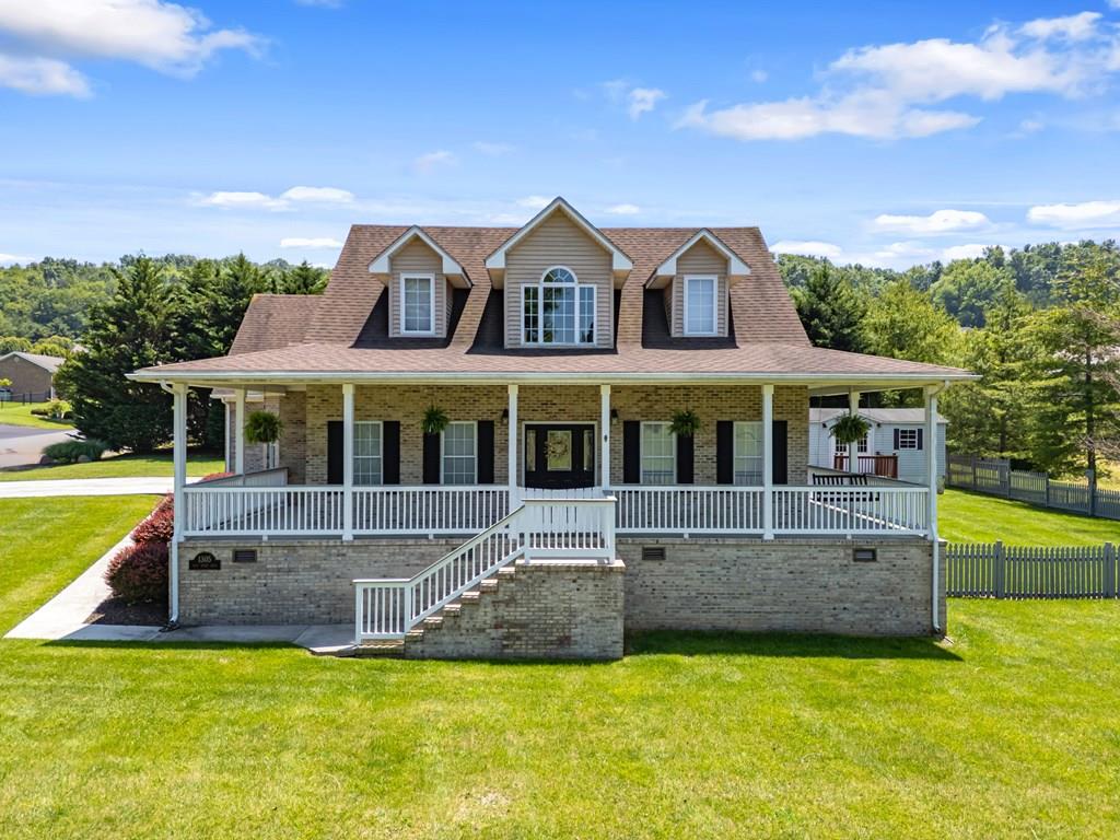 1305 W Ridge Road Property Photo