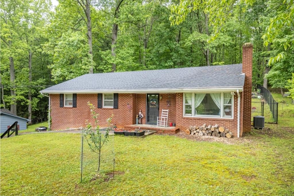 809 Hickory Lane Property Photo 1
