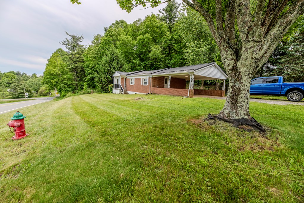 11 Chantilly Property Photo 2