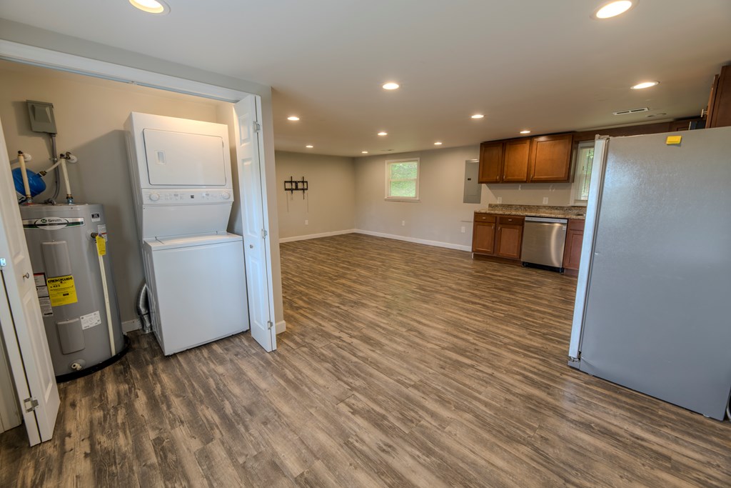 11 Chantilly Property Photo 4