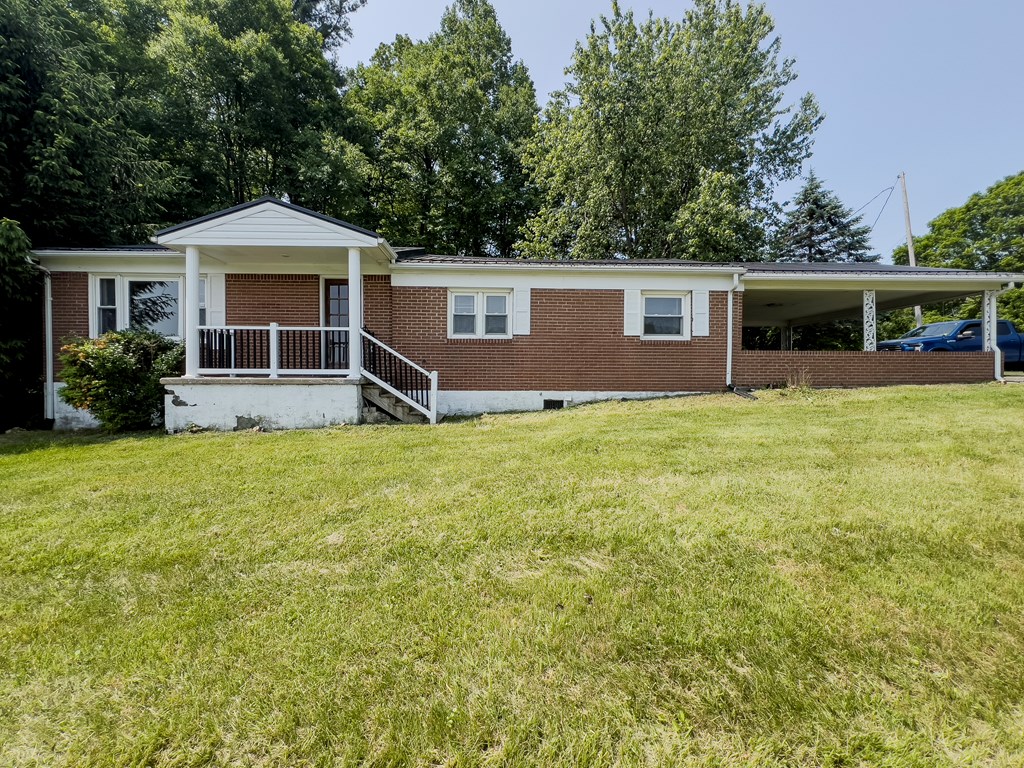 11 Chantilly Property Photo 19