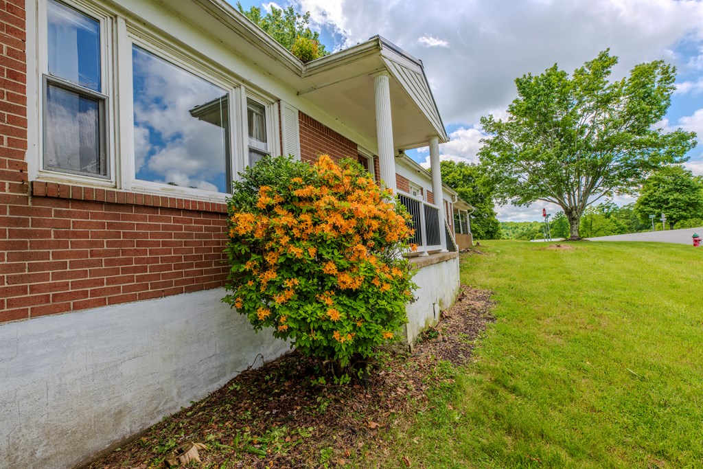 11 Chantilly Property Photo 20