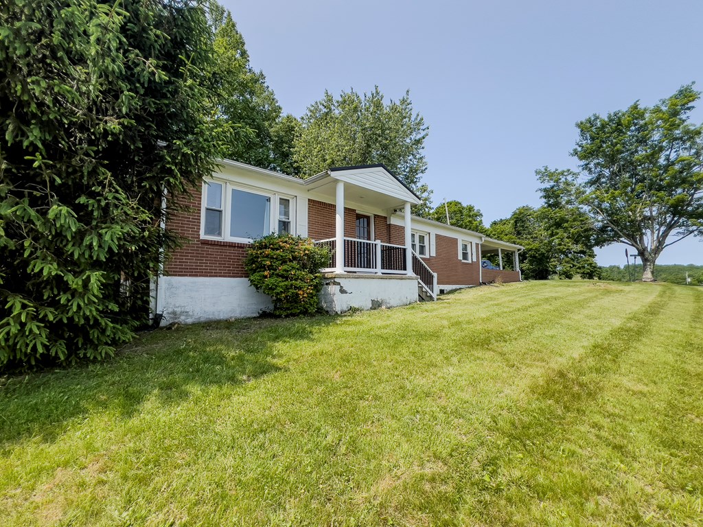 11 Chantilly Property Photo 27
