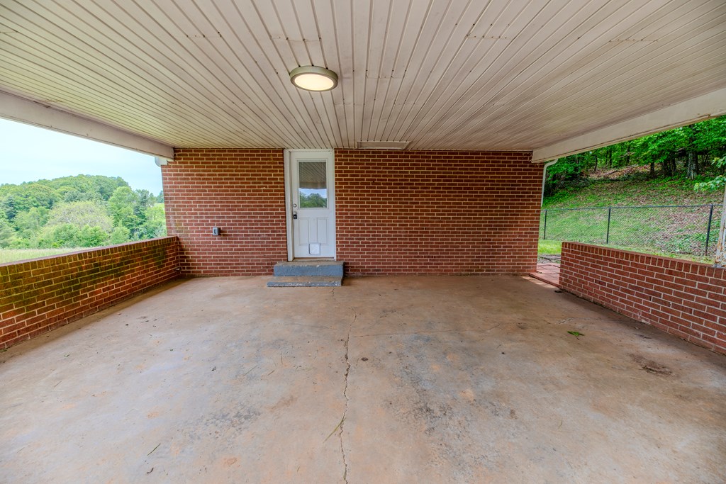 11 Chantilly Property Photo 31