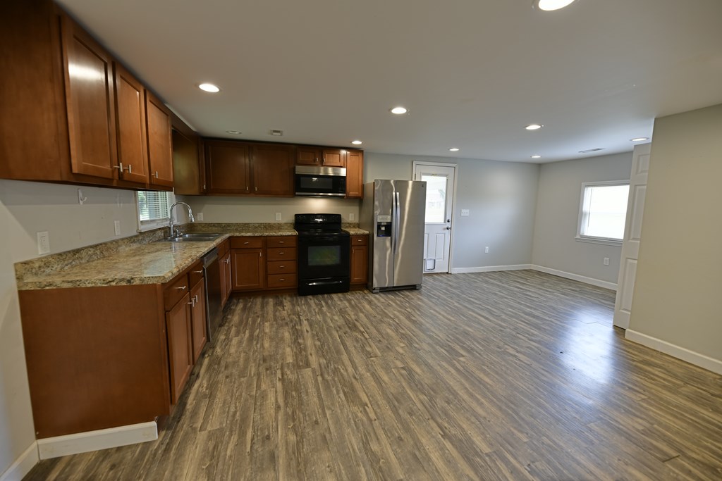 11 Chantilly Property Photo 38