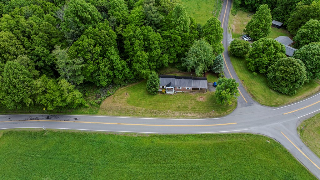 11 Chantilly Property Photo 46
