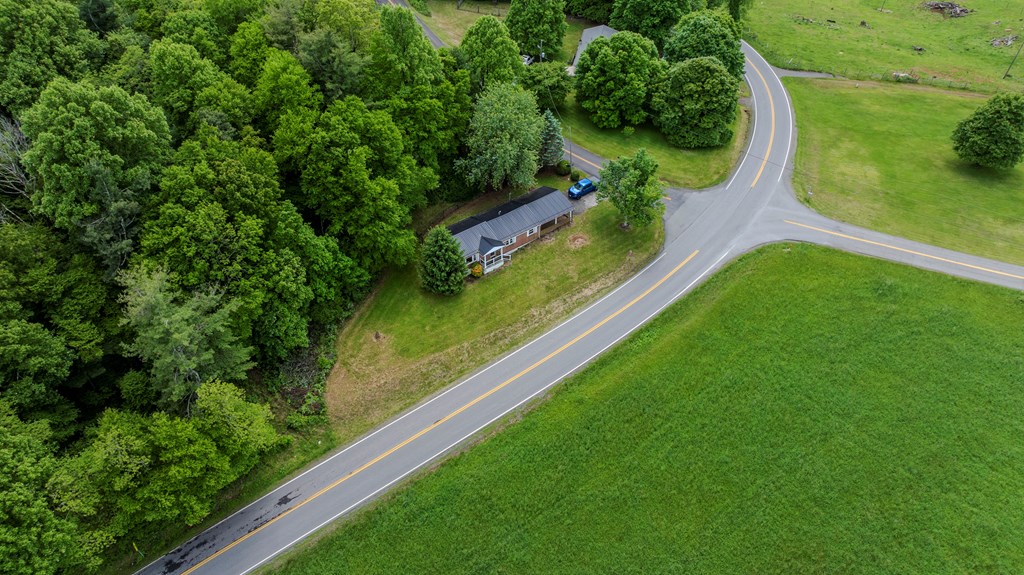 11 Chantilly Property Photo 49