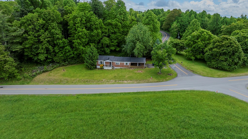 11 Chantilly Property Photo 55