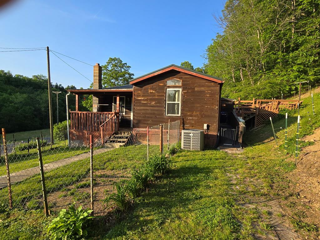 3075 Cove Road Property Photo