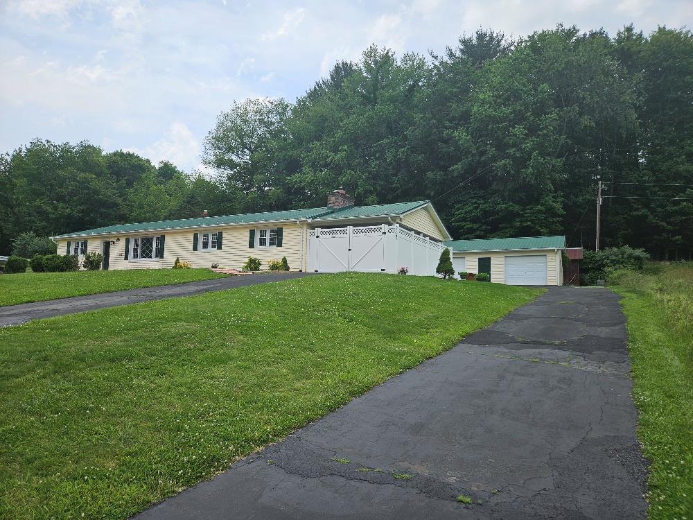 203 Ramblewood Rd Property Photo 1