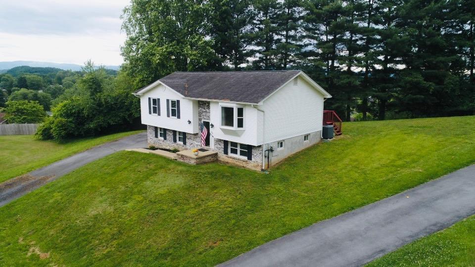 115 Ashley Drive Property Photo 1