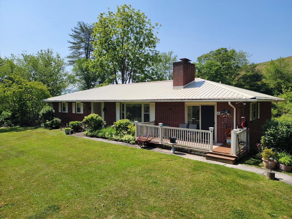 2603 Comers Rock Rd Property Photo 1