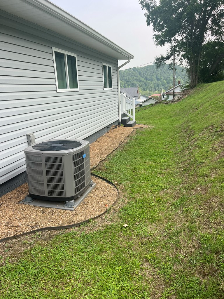 16540 Tazewell Street Property Photo 5