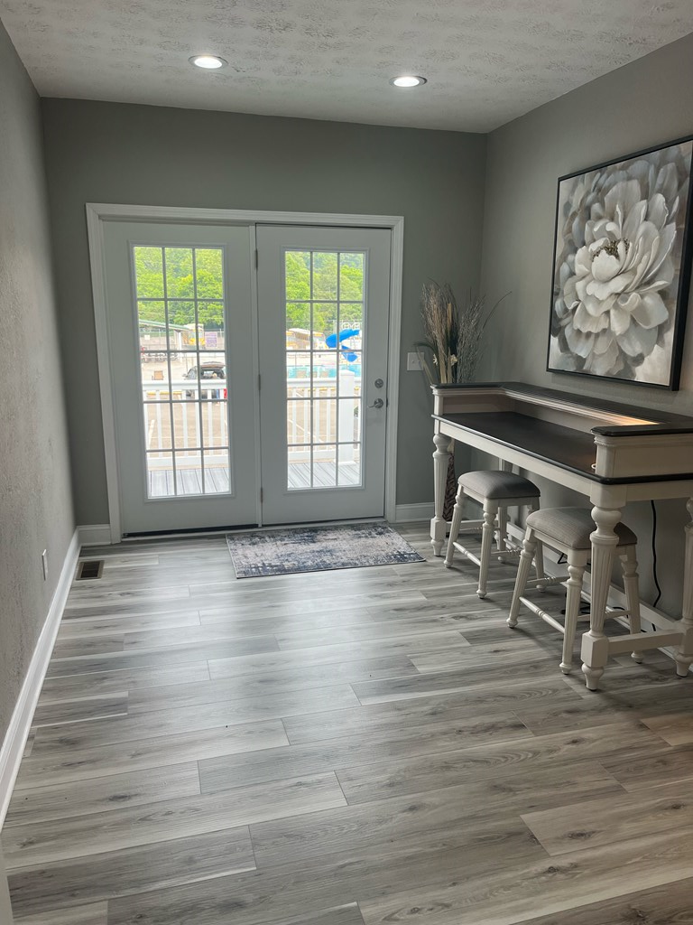 16540 Tazewell Street Property Photo 6