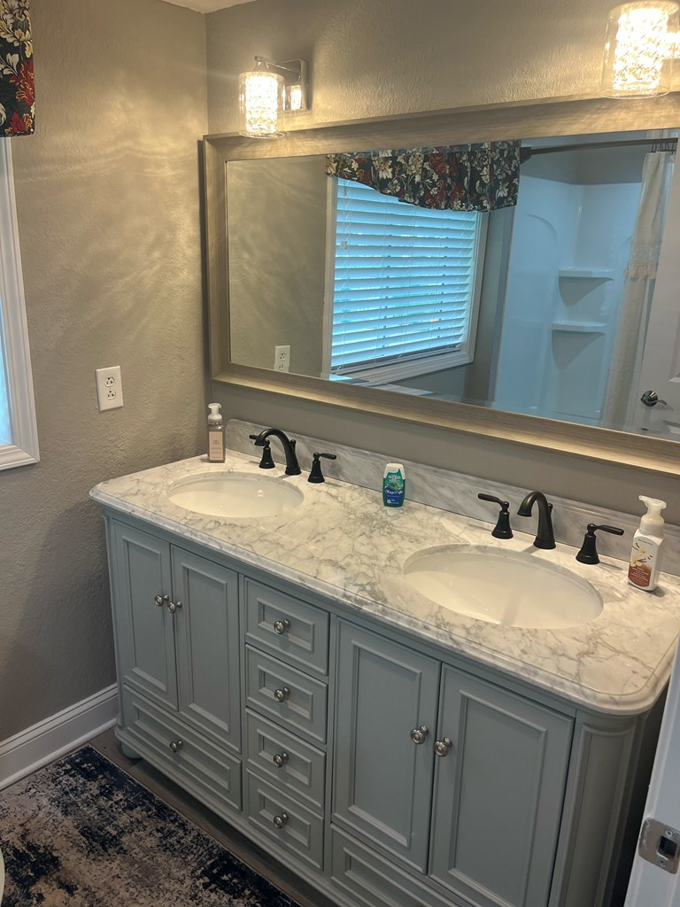 16540 Tazewell Street Property Photo 14