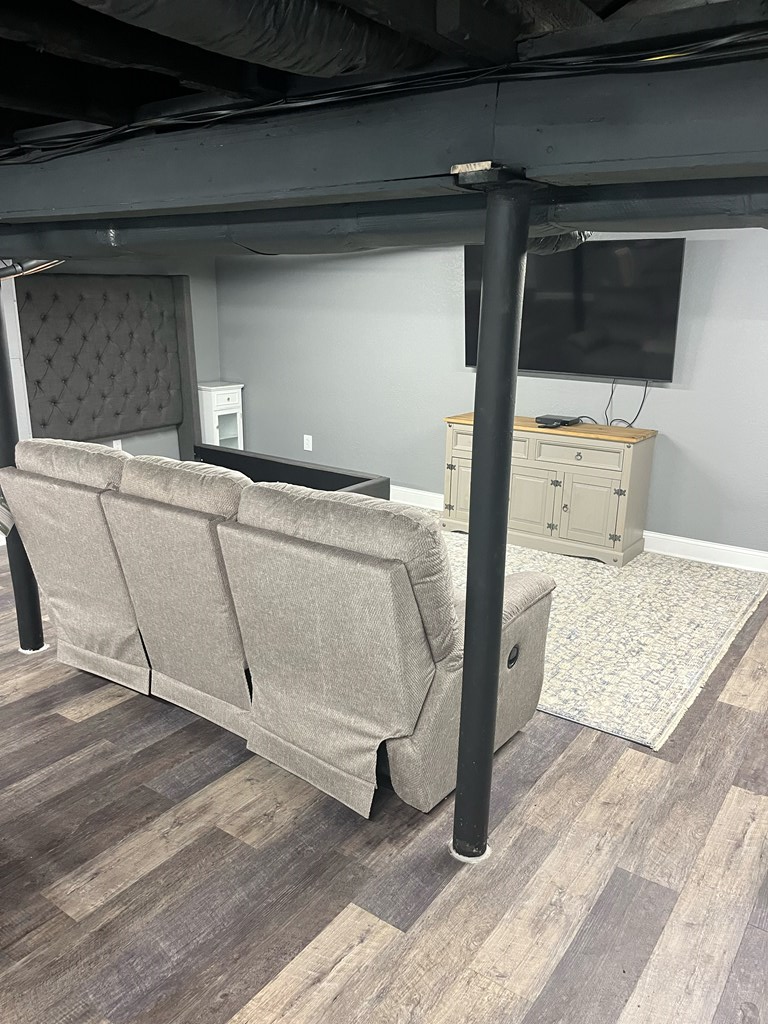 16540 Tazewell Street Property Photo 22