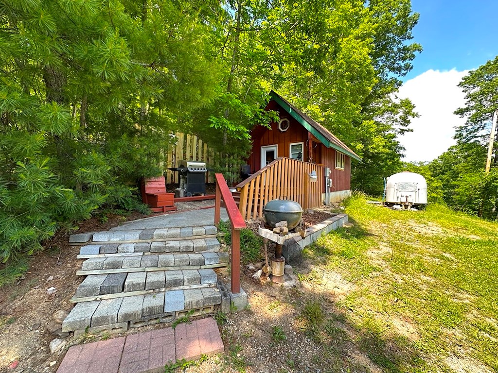 3863 Crockett's Cove Rd. Property Photo 5