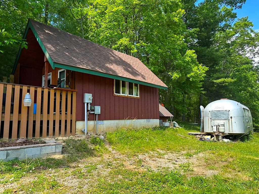 3863 Crockett's Cove Rd. Property Photo 7