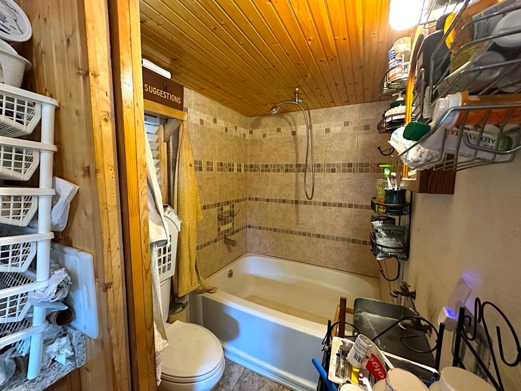 3863 Crockett's Cove Rd. Property Photo 11