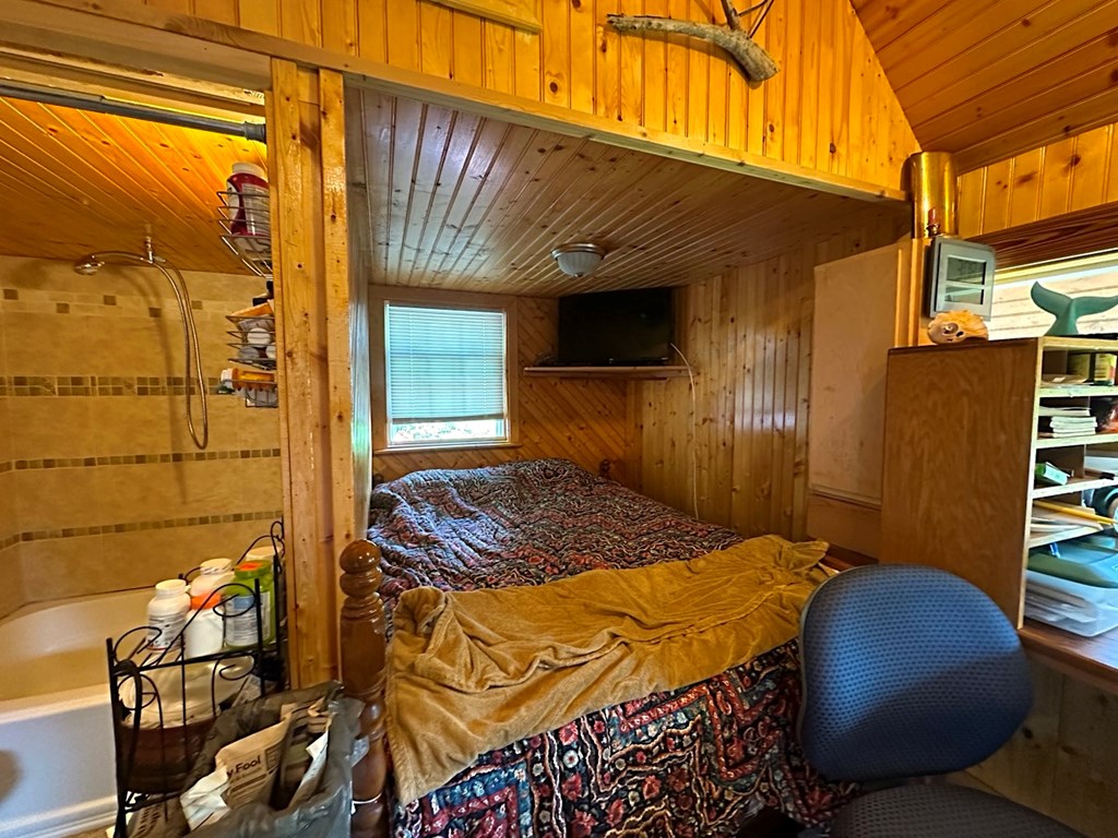 3863 Crockett's Cove Rd. Property Photo 13