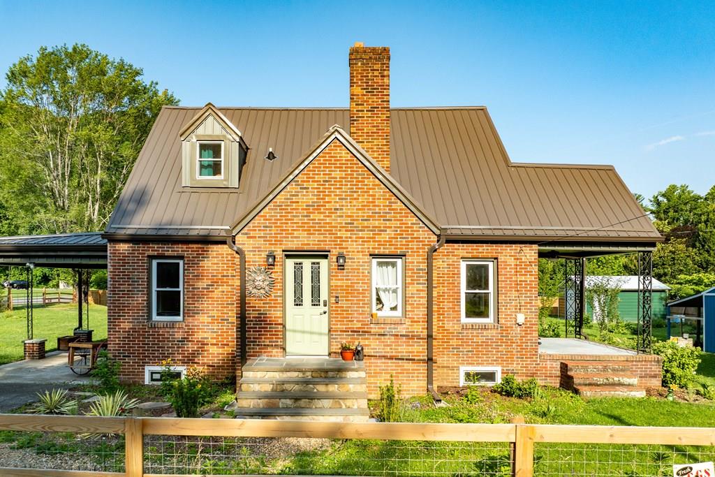 461 S Shady Ave Property Photo 1