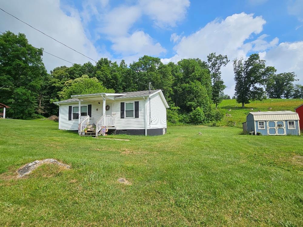 2155 Valley Rd Property Photo 1