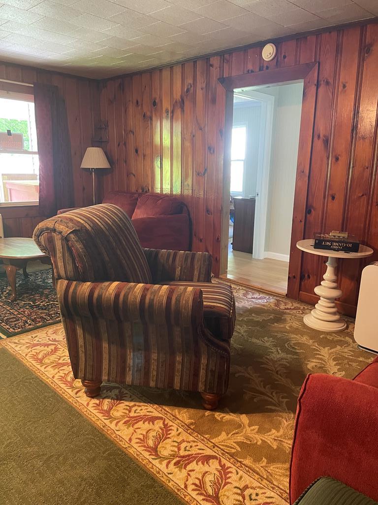 836 Helton Creek Ln Property Photo 3