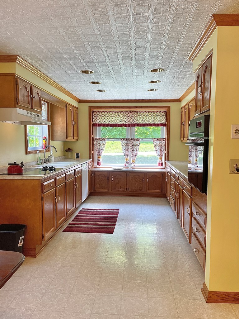 836 Helton Creek Ln Property Photo 7