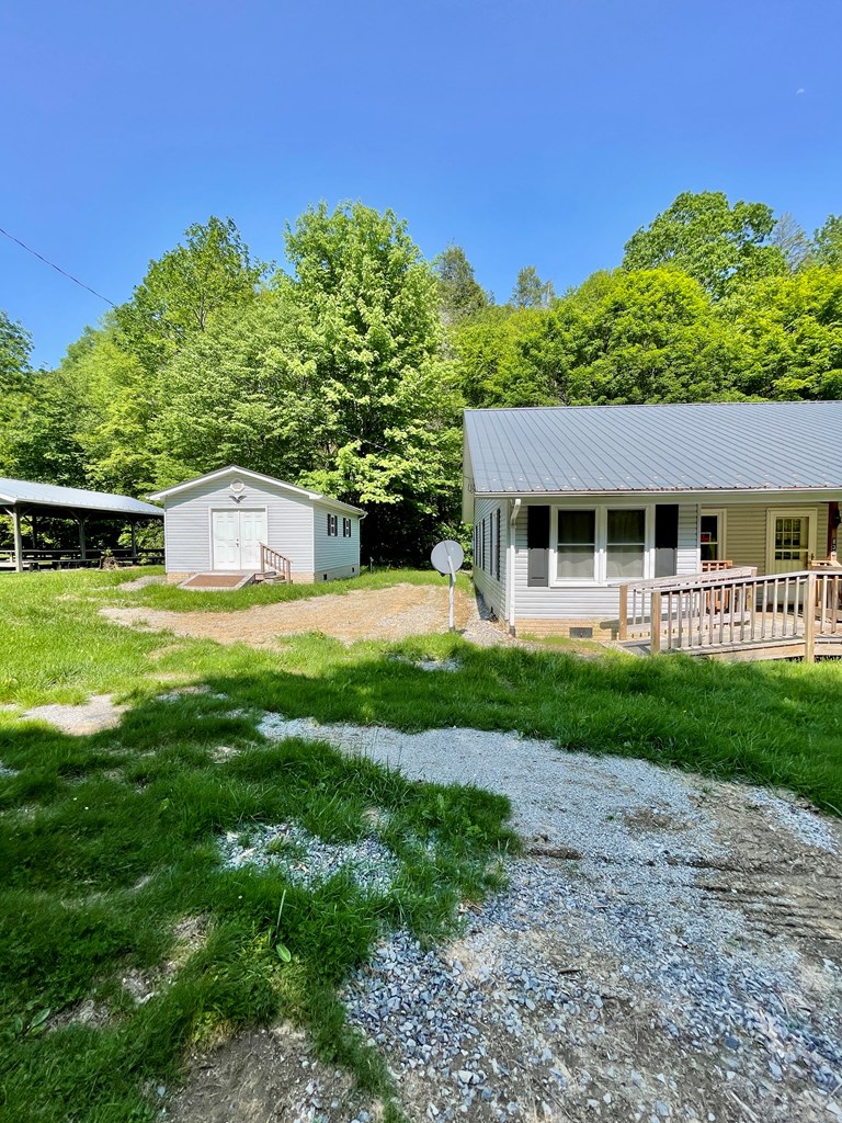 836 Helton Creek Ln Property Photo 29