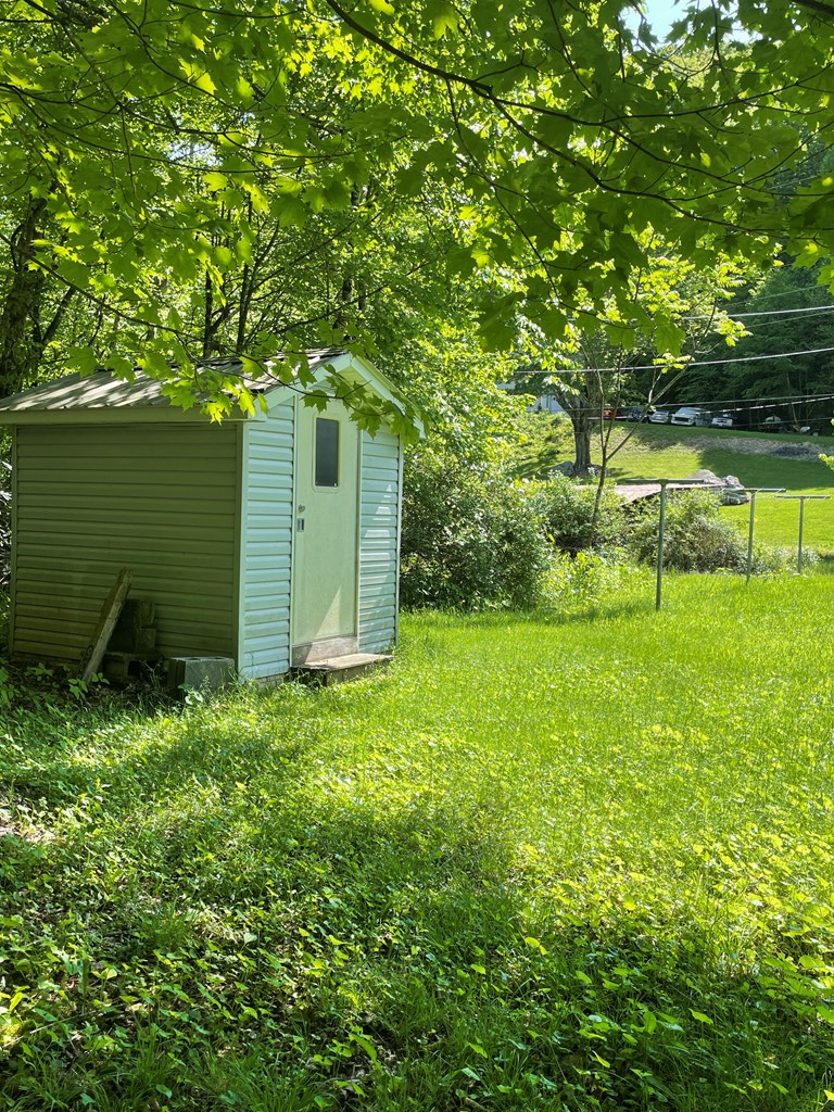 836 Helton Creek Ln Property Photo 40