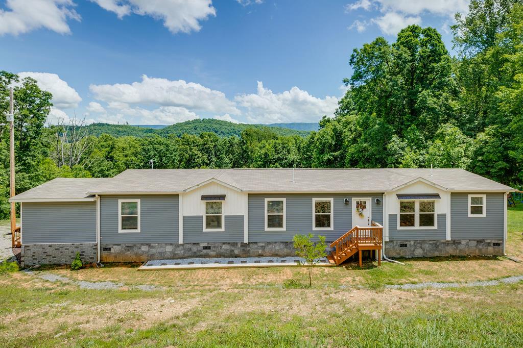 982 Glade Hill Drive Property Photo 1