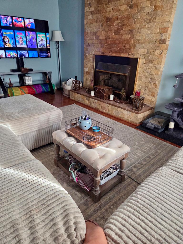 695 Thru Dr. Property Photo 3