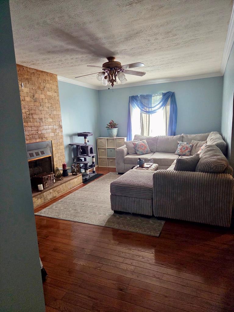 695 Thru Dr. Property Photo 5