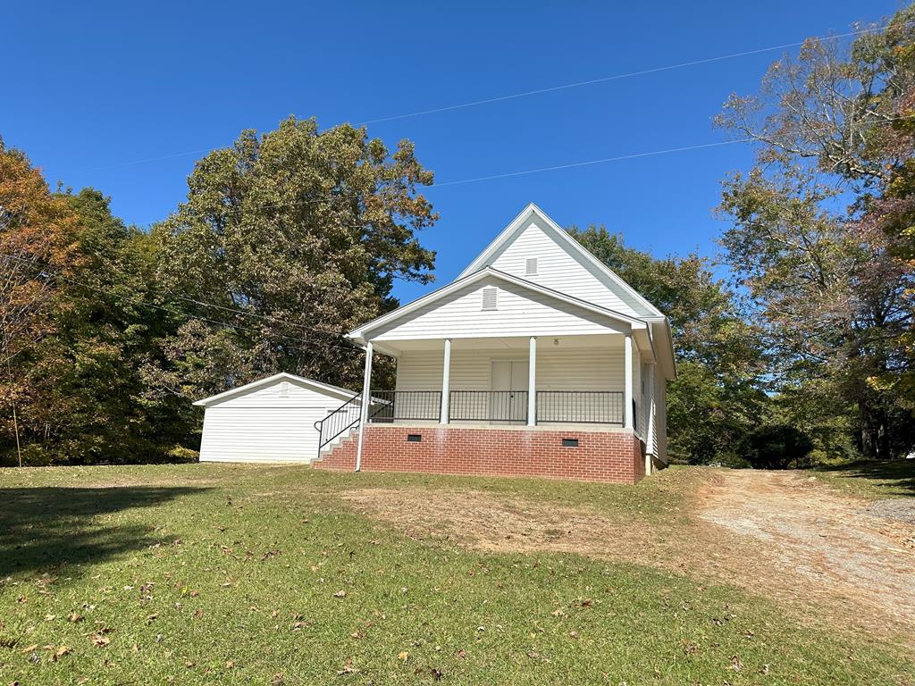 1227 Macks Mountain Road Property Photo
