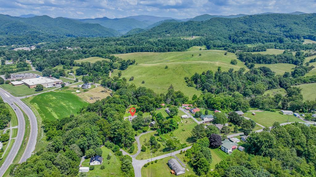 31232 Hollyfield Road Property Photo 3