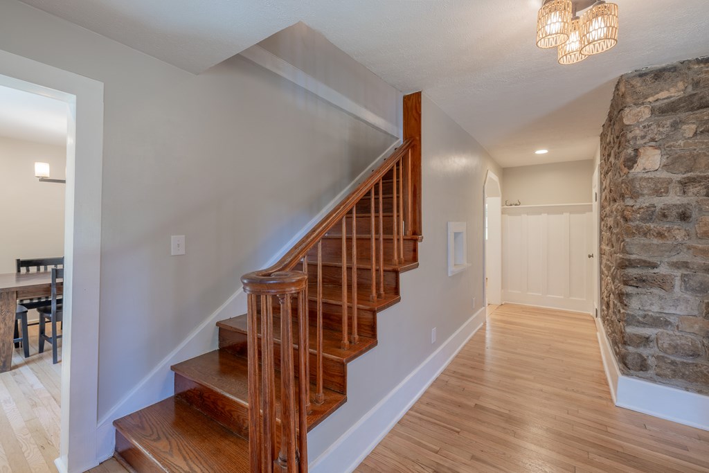 31232 Hollyfield Road Property Photo 4