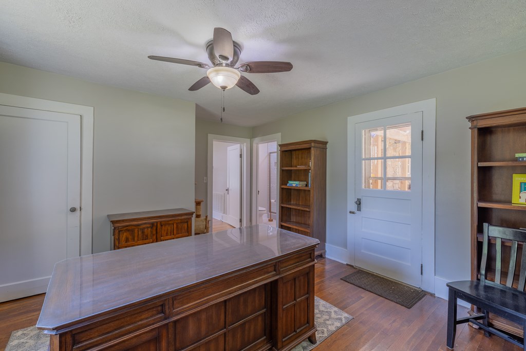 31232 Hollyfield Road Property Photo 7