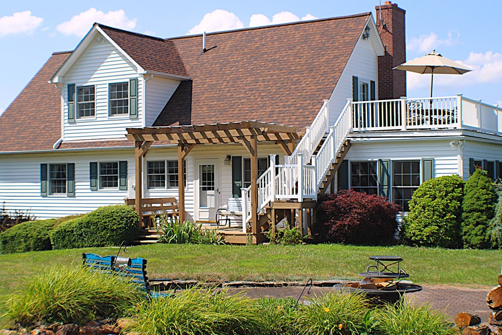 339 Hangar Road Property Photo 6