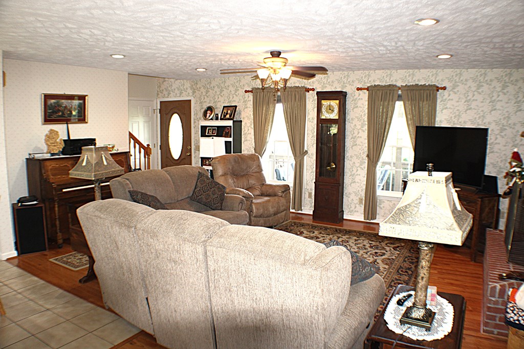 339 Hangar Road Property Photo 14