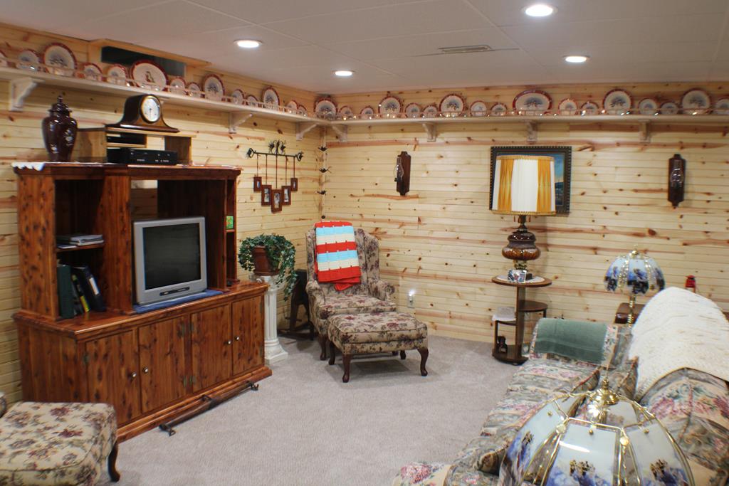 339 Hangar Road Property Photo 32