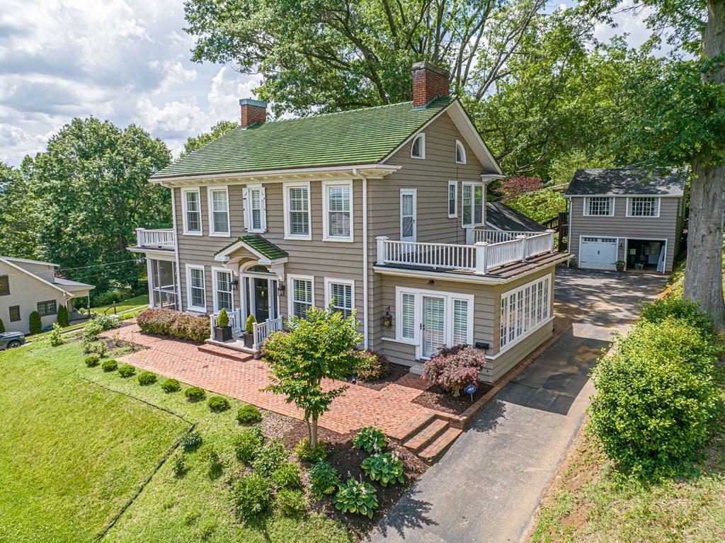 531 Lawrence Avenue Property Photo